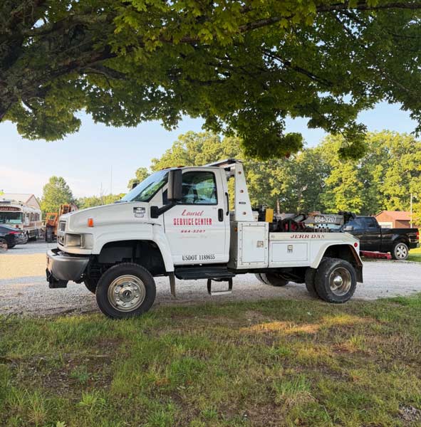 Laurel Service Center heavy-duty tow truck used for winch-out and recovery service
